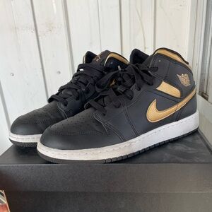 Kids/youth Nike Jordan’s.